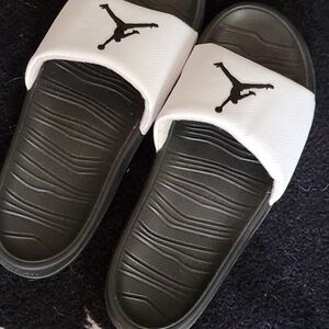 Jordan Men's Black and White Sandals
